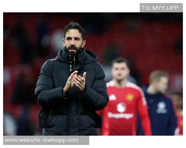 阿莫林点评B费责任心强马奎尔需提升控球与传球能力 阿莫林点评B费责任心强马奎尔需提升控球与传球能力